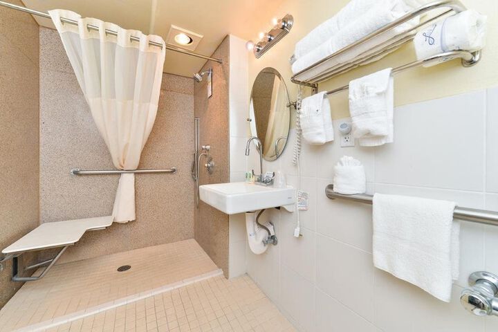 Quality Inn & Suites Montebello - Los Angeles