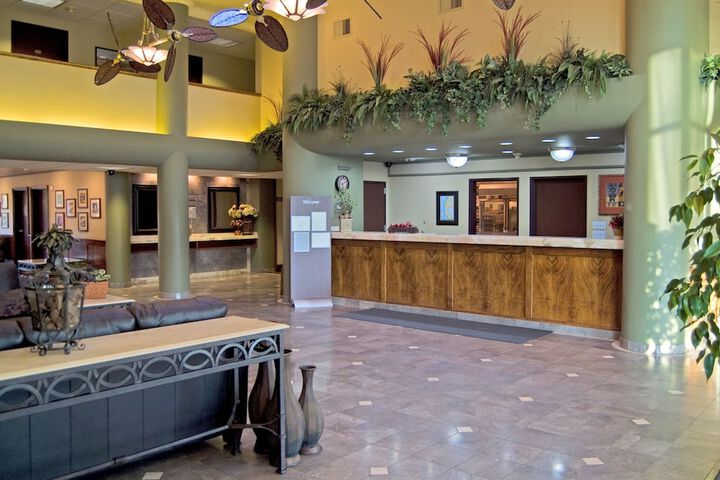 Oxford Suites Yakima