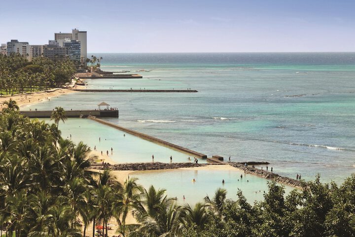 Hyatt Regency Waikiki Beach Resort & Spa