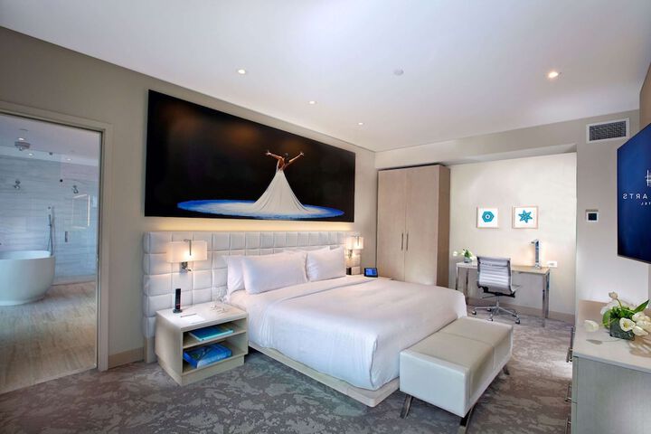 Room 47 of 142