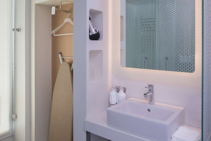 YOTEL Boston