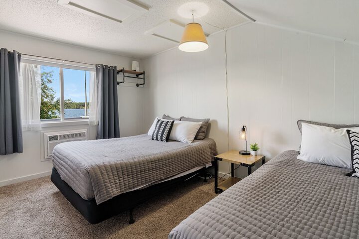 Room 121 of 154