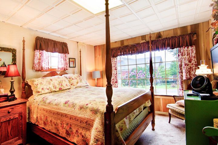 Room 14 of 26
