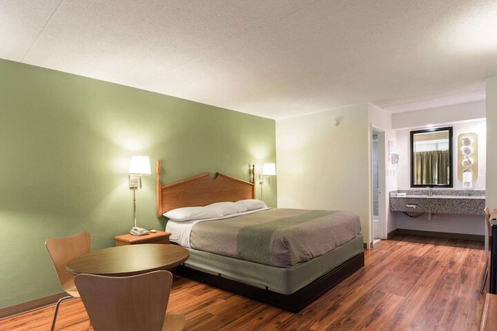Motel 6 Pulaski TN