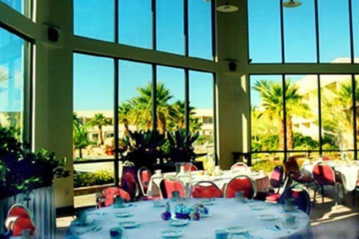 Dining 126 of 143