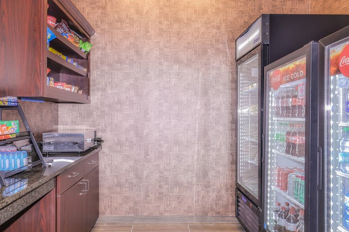 Cobblestone Hotel & Suites - Rhinelander