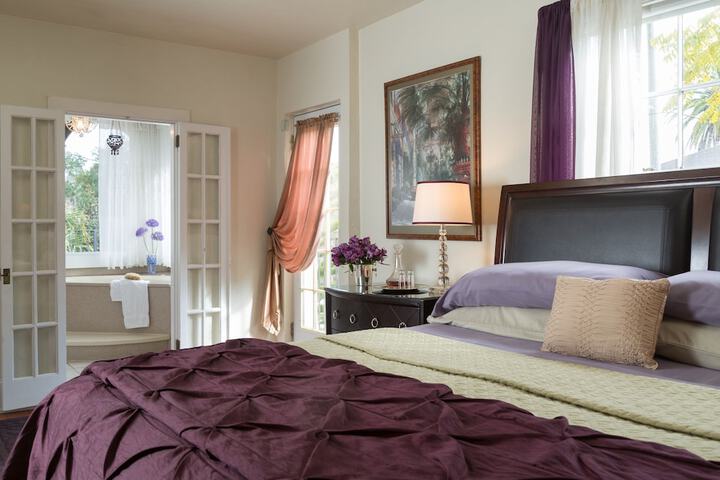 Room 15 of 60