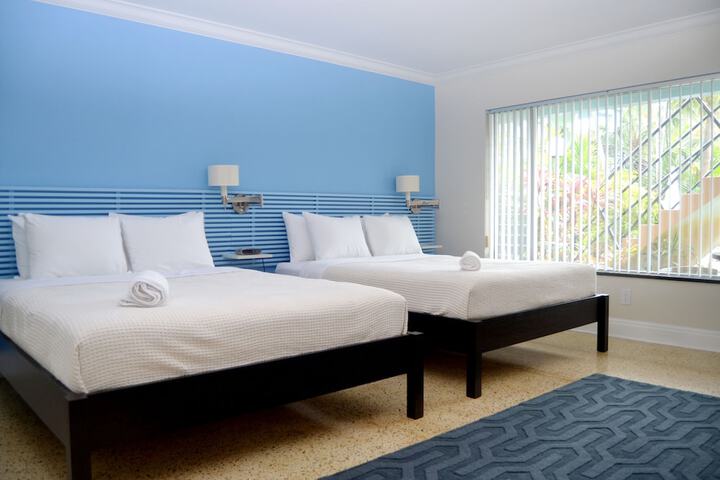 Room 32 of 40