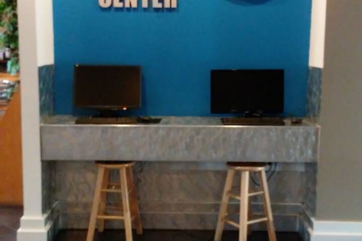 Business Center 52 of 52
