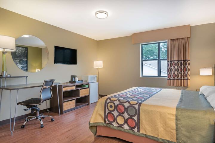Room 16 of 17