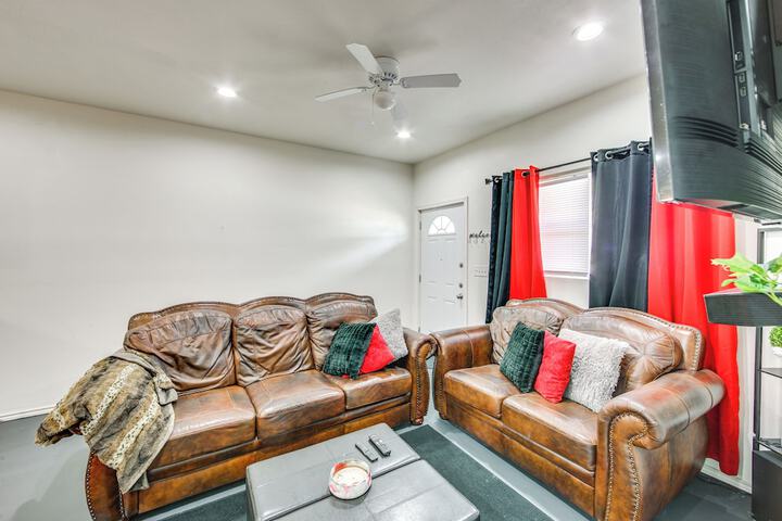 6 Mi to Nature Preserve: Apartment Near Lindale!