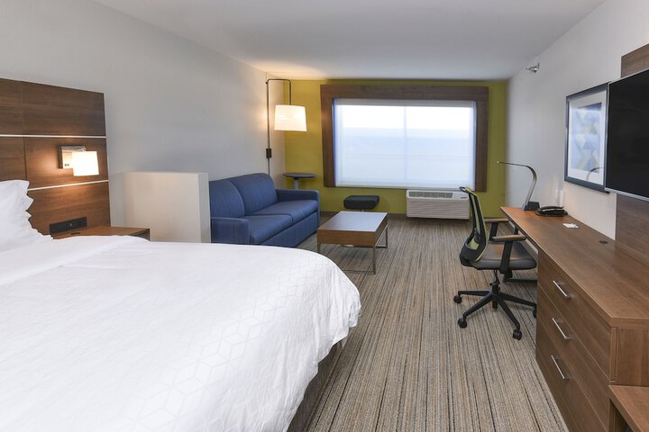 Room 22 of 38