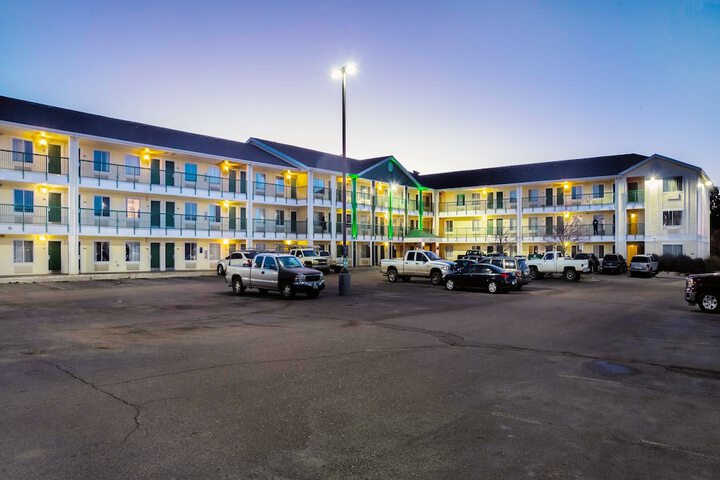 Hotel 11 of 25