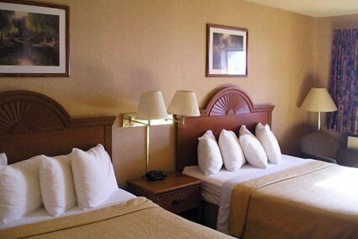 Room 15 of 35