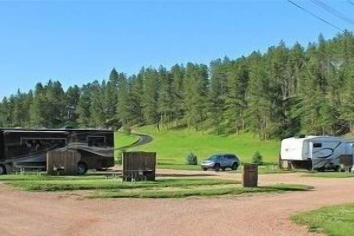 Black Elk Resort Cottages and RV Park