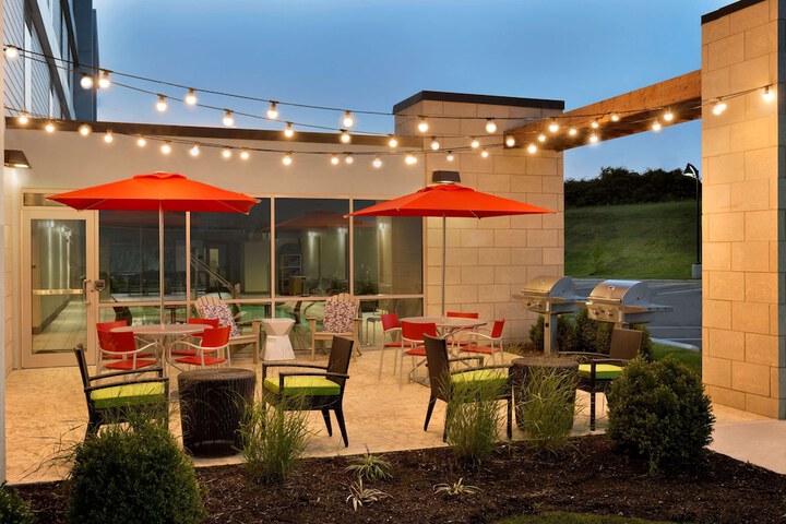 Terrace/Patio 26 of 27