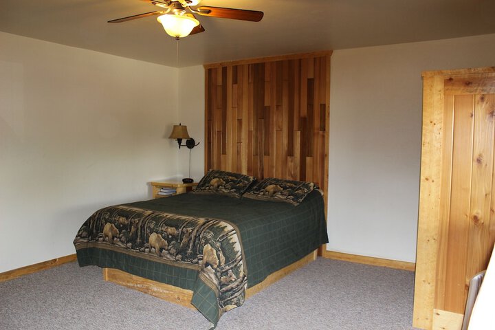 Room 11 of 16