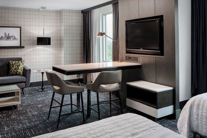 Room 13 of 34