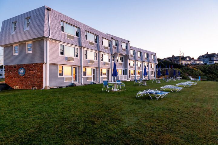 Hotel 4 of 59