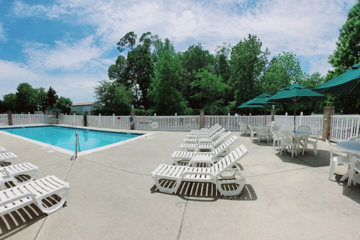 Pool 4 of 33