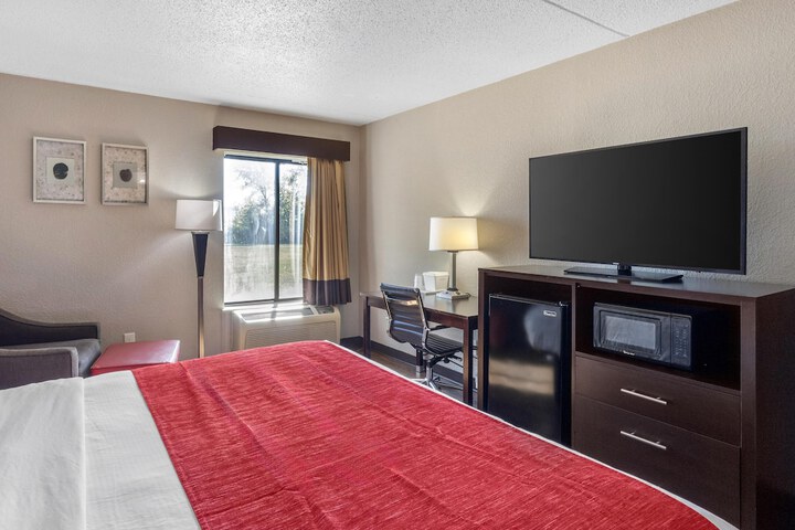 SureStay by Best Western Greenville