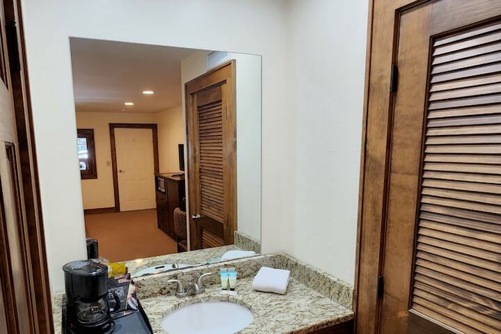 Room 8 of 21