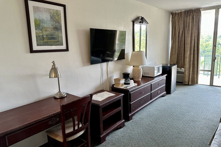 Chateaubleau Hotel
