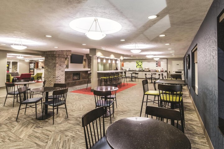 La Quinta Inn & Suites by Wyndham Fargo-Medical Center