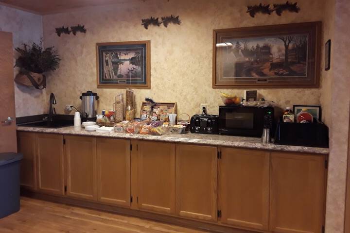 Breakfast/Coffee Service 37 of 77