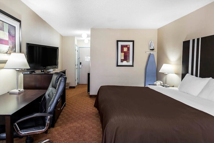 Room 11 of 26