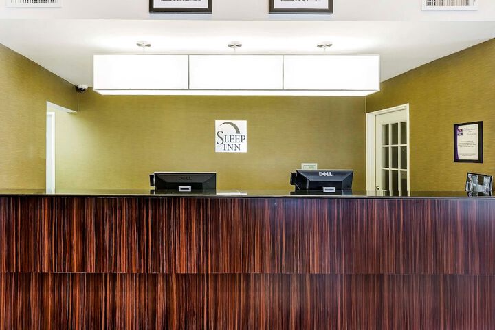 Hotel Interior 4 of 27
