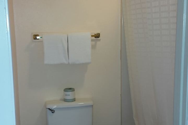 Room 13 of 48
