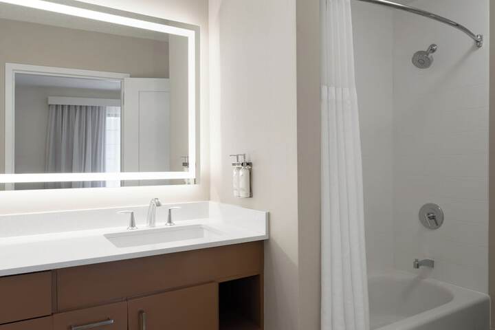 Staybridge Suites Boston - Burlington by IHG