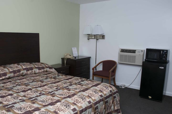 Room 33 of 43