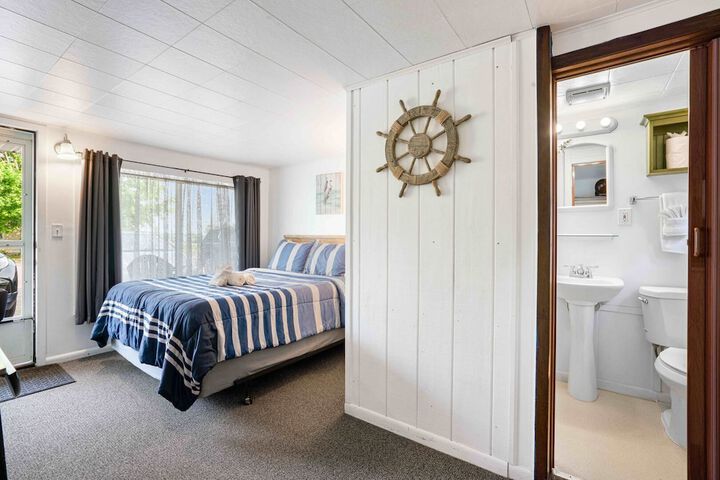 Room 70 of 112