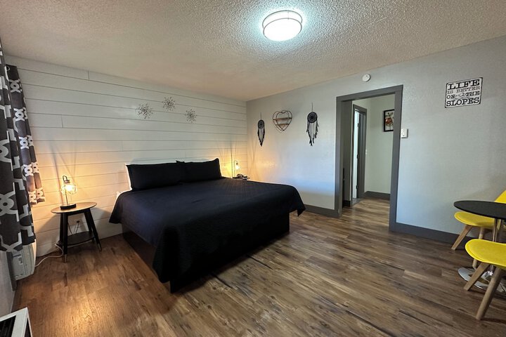Room 30 of 39
