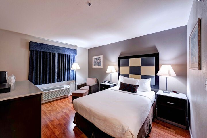 Room 4 of 23