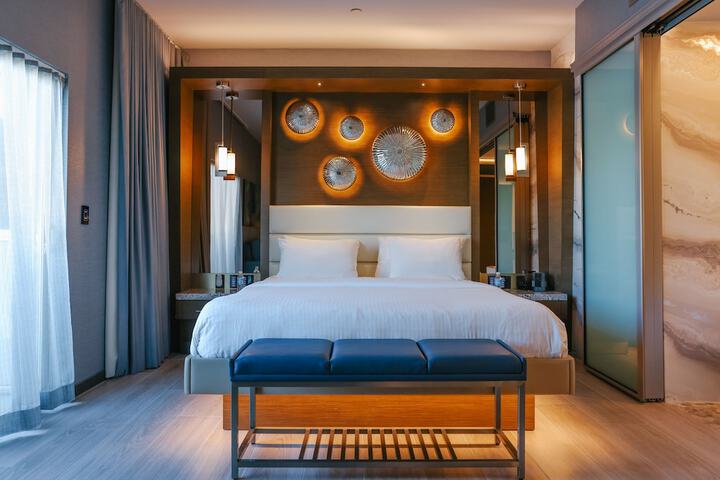 Room 15 of 46