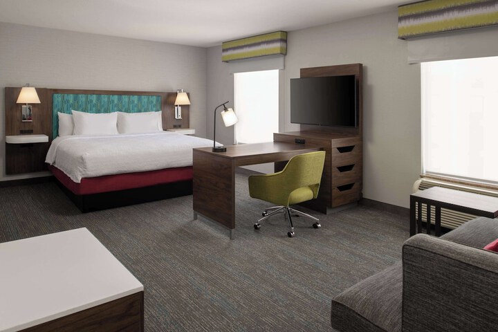 Room 9 of 27