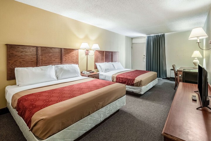 Room 14 of 32