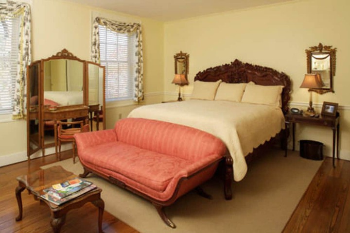 Room 18 of 63