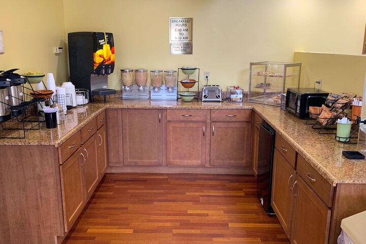 Breakfast/Coffee Service 38 of 44