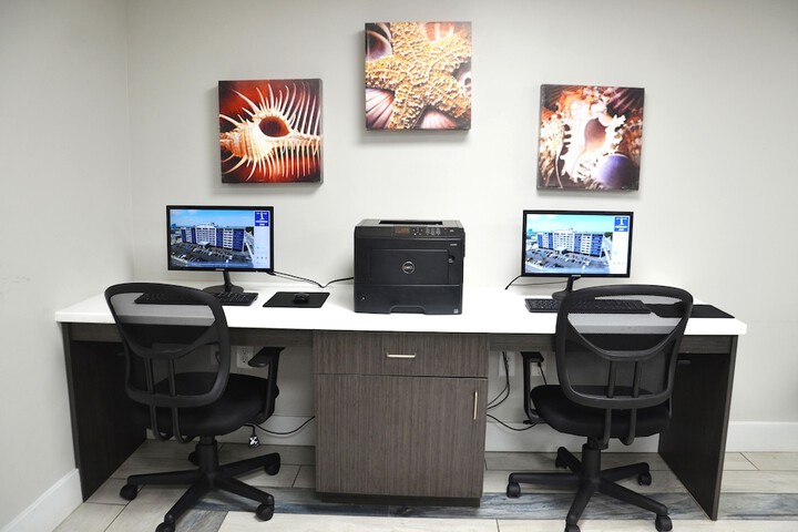 Business Center 47 of 50