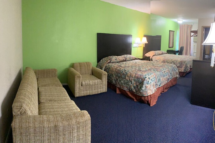 Room 11 of 17
