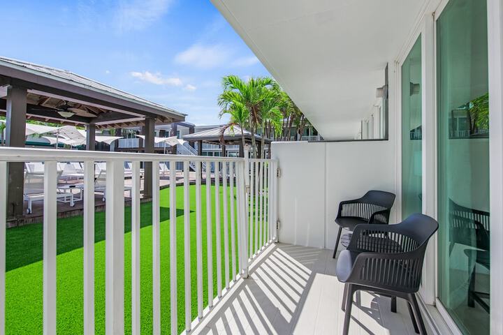 Casey Key Resorts - Mainland