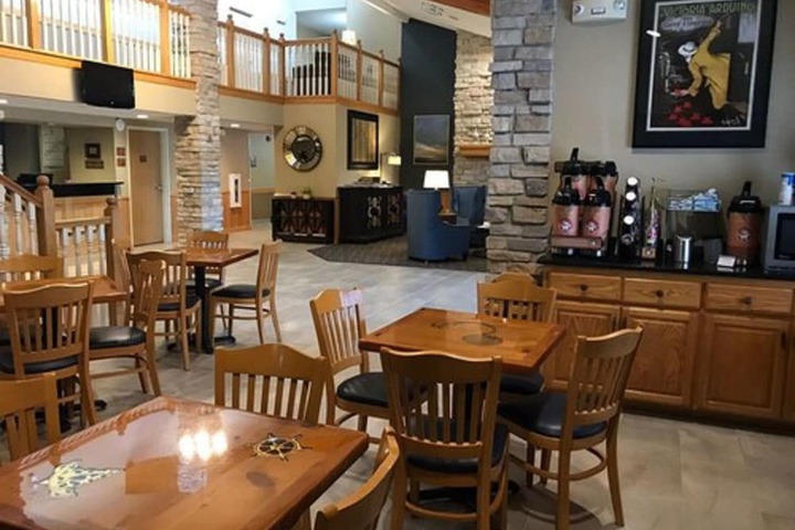 AmericInn by Wyndham Hotel and Suites Long Lake