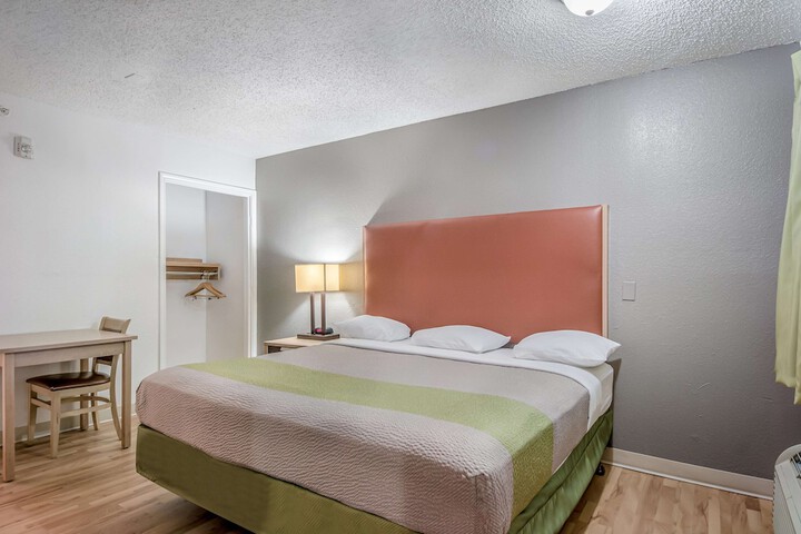 Room 22 of 28