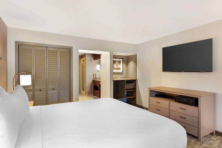 Best Western Plus Black Oak