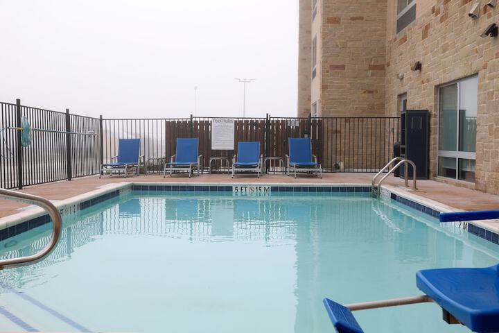 Pool 6 of 43