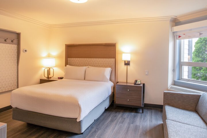 Room 28 of 58